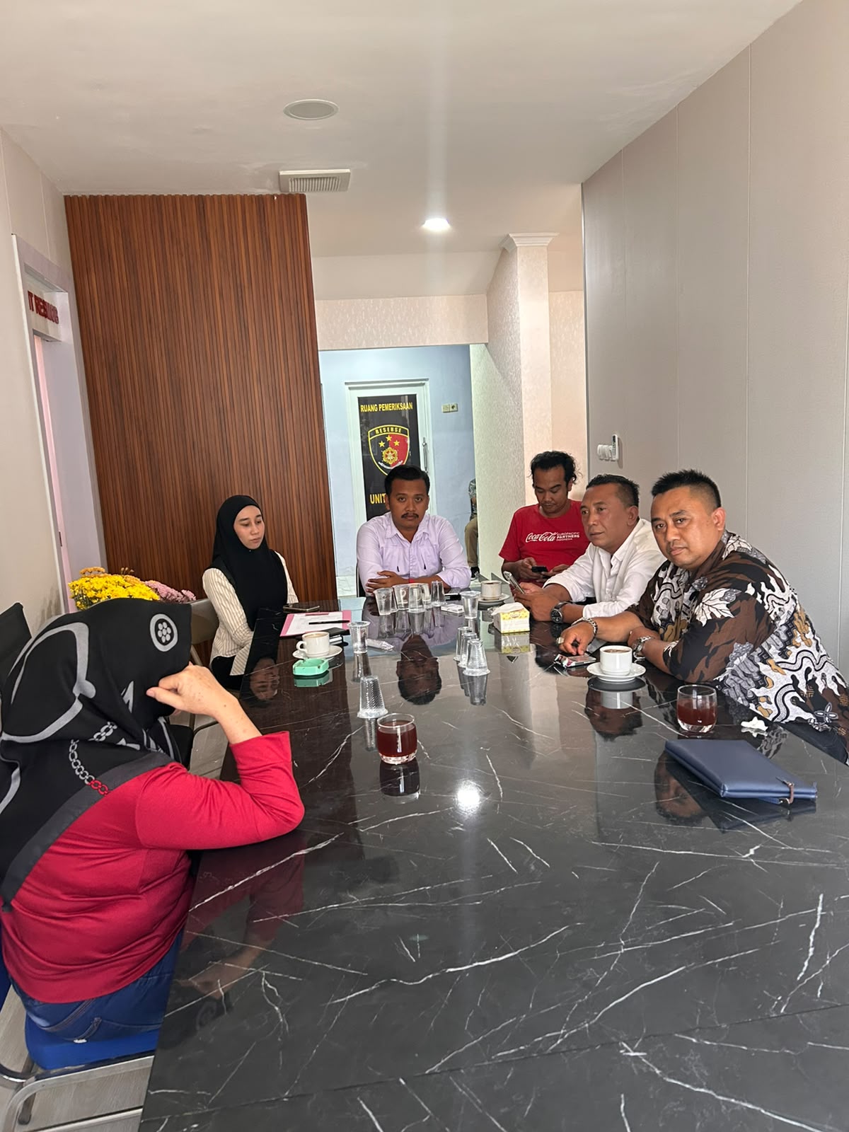 PERNYATAAN MENINDAKLANJUTI AKTA VAN DADING Menindaklanjuti penandatanganan Akta Van Dading yang telah dilaksanakan dengan penuh itikad baik