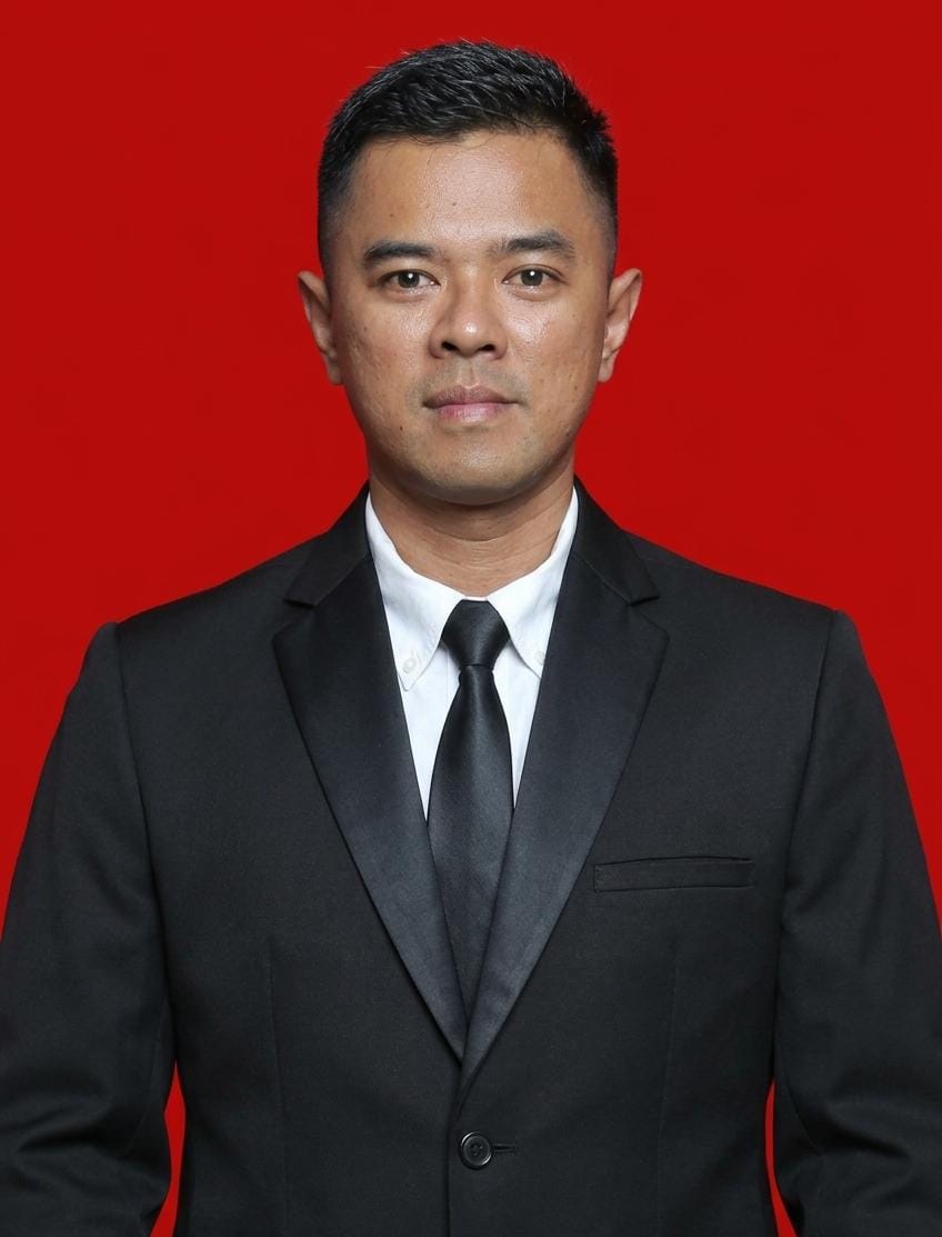 Dr.Dewatoro S. Poetra, SH.,M.KN
